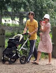 In 2016, the artist and her family moved from london back to ireland. Pin By Natalie On Cillian M Cillian Murphy Yvonne Mcguinness Peaky Blinders Season