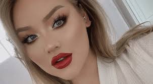 She gained online popularity in 2015 after her youtube video. Foto S Uit De Oude Doos Zo Zag Nikkie De Jager Er Vroeger Uit