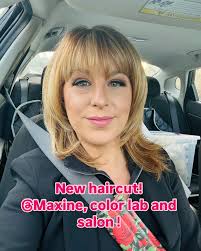 Looking forward to seeing everyone tonight at my Decades of Divas show, but  for those of you can't make it at least you can appreciate how fabulous my  hair looks tonight before