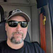 Should I keep HHR tire pressure at 30 psi for traction?