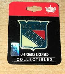 The national hockey league is a professional ice hockey league in north america comprising 32 teams, 25 in the united states and 7 in canada. Grosser Nhl Logo Pin New York Rangers Neu