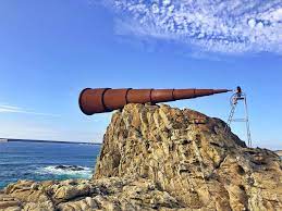 Monumento al Voyeur (O Vixiador) en A Coruña - Travel live van