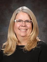 Julie Dollar's Instagram, Twitter & Facebook