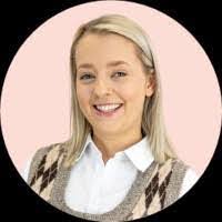 Amber Kershaw's Instagram, Twitter & Facebook