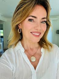 Murphy's Law: you will always chip your new pedicure polish right before  its time to do pictures for the ankle bracelet. 🤔🤦‍♀️🤷‍♀️