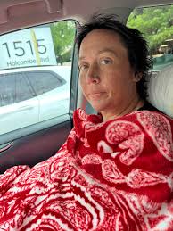 There are maybe 3 blankets covering my milkweed! 😂😂😂😂 Houston is going  to freeeeeeeze tonight!