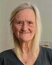 Sandra Peach's Instagram, Twitter & Facebook