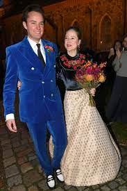 Kaufen sie hochzeitskleider jetzt zum kleinen preis online auf lightinthebox.com! Star Hochzeiten Die Skurrilsten Brautkleider Der Stars Gala De
