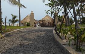 Pin By Vagabuzz On Hotel Tortuga Village I Want To Travel Places Village