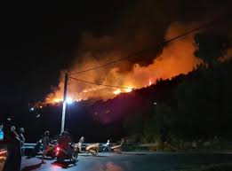 Sep 09, 2018 · διαβάστε περισσότερα για τη μεγάλη φωτιά τώρα στη σάμο στα άρθρα: Prosagwges 6 Allodapwn Gia Th Fwtia Konta Sto Kyt Samoy 11 Fwties Se Deka Meres Ston Ebro Se Shmeia Perasmata Metanastwn Video
