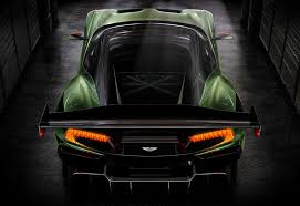 Aston martin también adelanta que cuenta con un sistema de control de tracción ajustable y abs de varias etapas, como en los coches de competición. 2016 Aston Martin Vulcan Price And Specifications