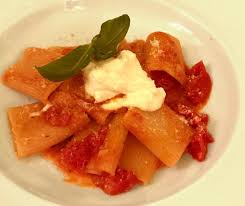 8/9 paccheri a persona una dozzina di pomodori ciliegino 2 cucchiai di burrata 1 una selezione di ricette dedicata al pomodoro. Paccheri Al Pomodoro Picture Of Bice Milan Tripadvisor