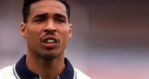 Hire Des Walker
