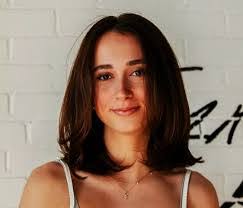 Ruby Lynch's Instagram, Twitter & Facebook