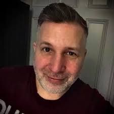 Mike Covell's Instagram, Twitter & Facebook