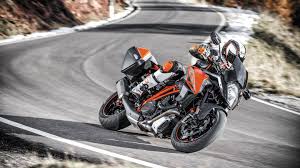That difference is understandable, because this ktm is an entirely different beast. Ktm 1290 Super Duke Gt 2016 Sport Touring Adrenaline Drivemag Riders