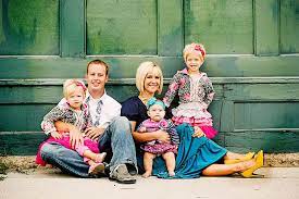Laci Davis Photography What To Wear For Your Family Photos Family Photography Family Photos Family Photographer