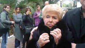 Mar 20, 2015 · ογδόντα δυο χρόνια πέρασαν από την ημέρα που ήρθε στον κόσμο. H Befa Ale3iadoy Milaei Gia Prwth Fora Meta To Diplo Xtyphma Ths Moiras Den Paraitoymai Apo Th Zwh Timw Toys Nekroys Kai Frontizw Toys Zwntanoys Usay Gr