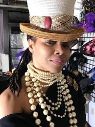 LadyDj wearing #hats while working #rocking the #box #DinahlynnBiggs  #thedinahlynnbiggsshow #biggsradiostation