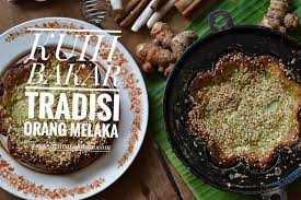 8) 1 biji kelapa parut (putih sahaja). Cerita Kak Z Kuih Bakar Tradisi Orang Melaka