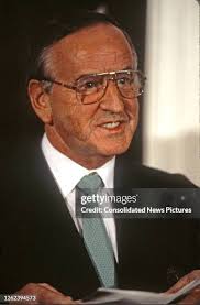 225 Taoiseach Albert Reynolds Photos & High Res Pictures