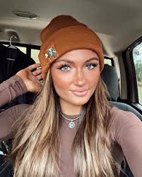 Nobody loves me 😞 . . . . . . #jenniferlopez #alexandradaddario  #AngelinaJolie #MeganFox #margotrobbie #chrisevans #ChristianBale  #AnneHathway #BrieLarson #ScarlettJohansson #elizabetholsen #JenniferLopez  #JenniferAniston #JenniferLawrence ...