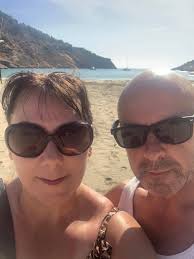 We are Sarah & Dave Singleton of “Lilly's Gardens ” we are experienced &  professional Gardeners, We hold Horticulture Diplomas & Sarah completed  studying her 2nd Horticulture qualification at Plumpton College last