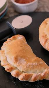 Homemade Calzones Video In 2020 Calzone Recipe Homemade Calzone Calzone