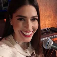 Instagram se empieza a poner raro”: las reacciones de Carlos Rivera y otros  al video de Ashley de Ha*Ash corriendo desnuda por la nieve