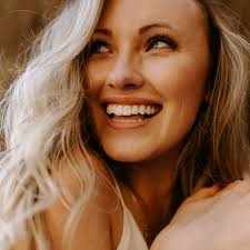 Annie Ritter's Instagram, Twitter & Facebook