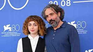 Finalmente lalba a Venezia 80: trailer del film di Saverio Costanzo