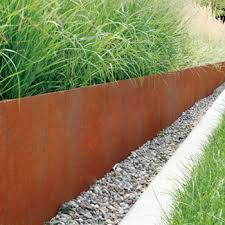 There are many kinds of garden gravel to choose from and many applications for gravel in the garden. Spiked Corten Edging Packs