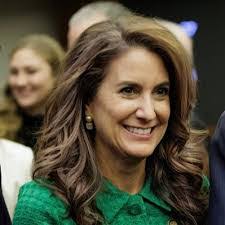 Caroline Bradley's Instagram, Twitter & Facebook