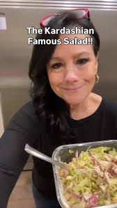 🥗Hey, viral TikTok… have you seen that La Scala salad the Kardashians made  famous?, I just made it this week and it is oh so yummy! It’s crunchy,  tangy, and full of flavor. You can totally make it ...