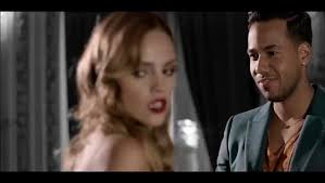 Колко добре изглеждаш, приближавам се, не ме интересува кой е той. Romeo Santos Propuesta Indecente Dailymotion Video