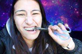 Dec 06, 2014 · the braces should help straighten out your front teeth. Diy Braces Removal Thatgurlfromnz Youtube