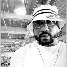 Colt Brennan, who set numerous NCAA records as the quarterback of the  University of Hawaii, has died at age 37, his father Terry Brennan told the  Star Advertiser. His father said Colt