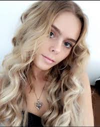 Diana Oddo's Instagram, Twitter & Facebook