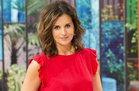 Jeudi 25 juin 2020, faustine bollaert était fidèle à son poste pour un nouveau numéro de ca commence aujourd'hui sur france 2. Ca Commence Aujourd Hui France 2 Faustine Bollaert Cette Emission Je Ne La Presente Pas Je La Vis
