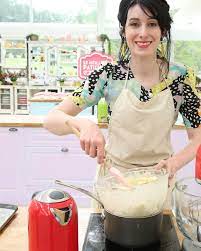 Le cheesecake est un dessert d'origine américaine qui est composé de fromage (kiri, saint morêt, boursin ou encore du philadelphia cheese, le fromage à cheesecake). Recettes De Chelsea Wilson Gagnante Du Meilleur Patissier 2016 Sur M6 Femininbio