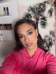 Sabrina Athena (@thesabrinaathena) • Facebook