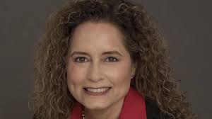 Average cost of college went down for students in Tulare County in 2022-23  school year