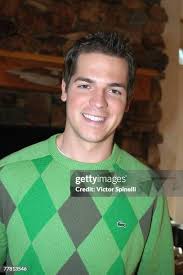 15 Photos & High Res Pictures