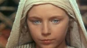 Ο ηθοποιός ρόμπερτ πάουελ, ενσάρκωσε τον ιησού στην εμβληματική παραγωγή του φράνκο τζεφιρέλι ο ιησούς από τη ναζαρέτ… Ihsoys Apo Th Nazaret Pws Einai Shmera O H8opoios Poy Ton Ypody8hke Sthn Paidikh Hlikia Fwto Binteo