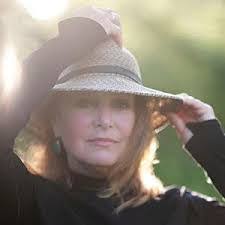 Crystal Norton's Instagram, Twitter & Facebook