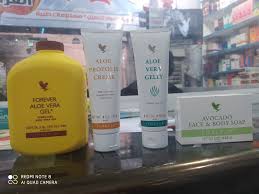 1/ traitement de la rhinite allergique saisonnière ou perannuelle de l'adulte et de l'enfant de plus de 6 ans. Hvvqsvopu4i2fm