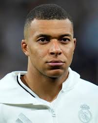 🚨#BREAKING: Kylian Mbappé is OUT of the game vs. Netherlands🇳🇱. ‪Source:  @canalplusfoot #EURO2024 #Dailytrendtv