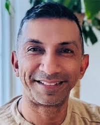 Diana Ceron's Instagram, Twitter & Facebook