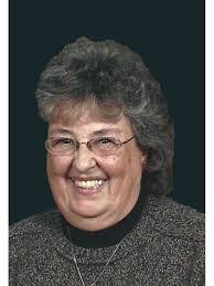 Evelyn Clausen's Instagram, Twitter & Facebook