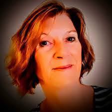 Hope Potts's Instagram, Twitter & Facebook